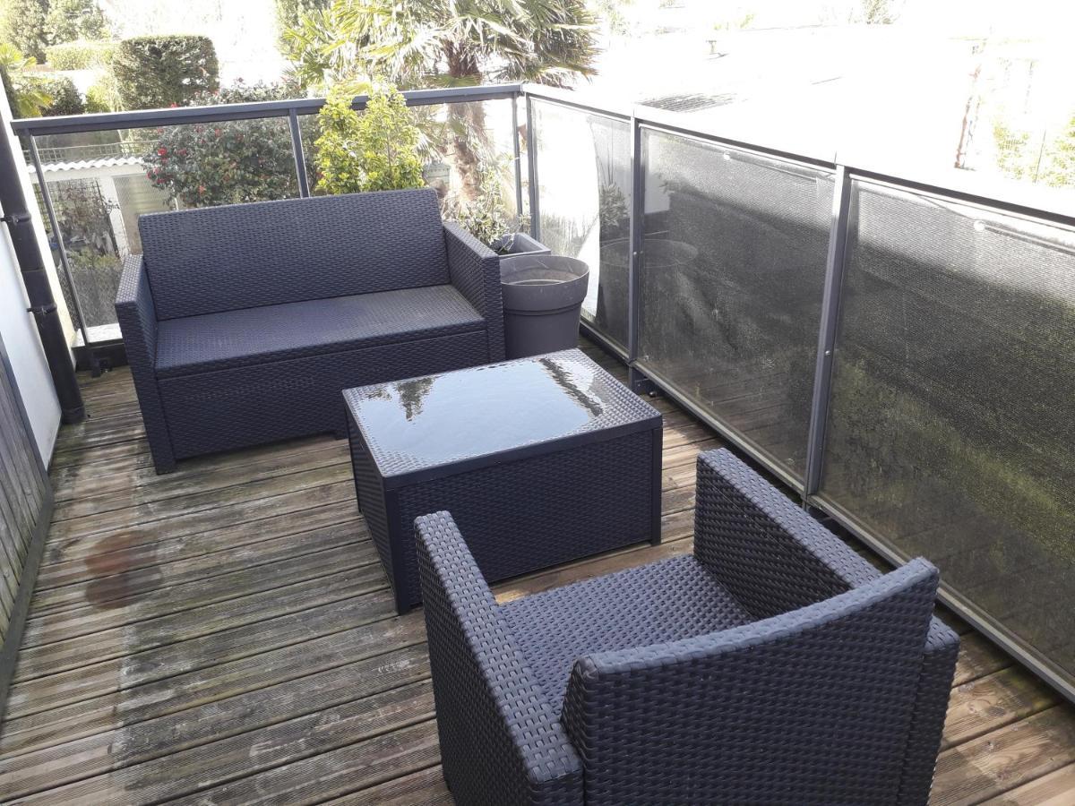 Appartement 2 Pieces Avec Acces Piscine Interieure à Larmor-Plage Extérieur photo